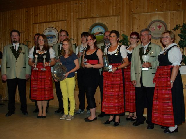 Pokalgewinner und Vereinsmeister vom Königsschießen 2012